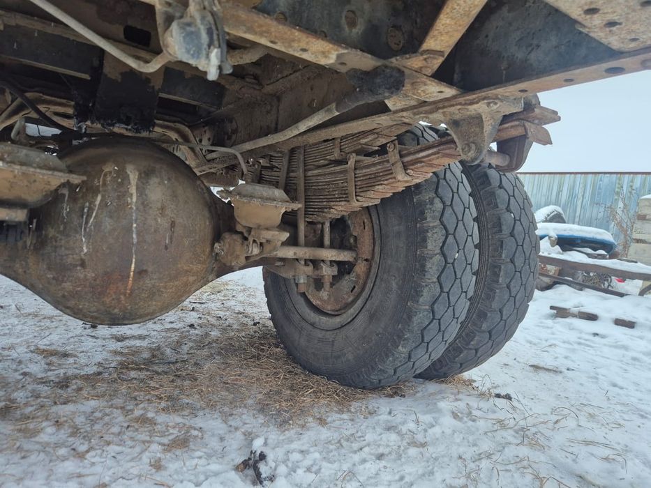 Даигатель,  задний мост,  задние рессоры