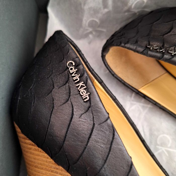 Calvin Klein обувки