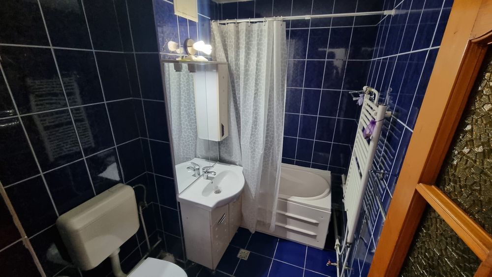 Ofer spre închiriere apartament 2 camere