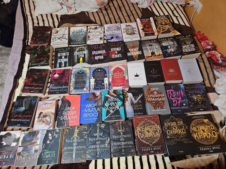 Продавам книги цена по договаряне