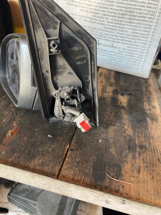 Ляво огледало за Ford Focus. Mk2. 07-11. Форд Фосус