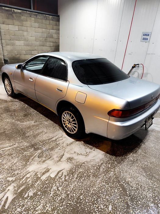 Продаю tayota carina ED