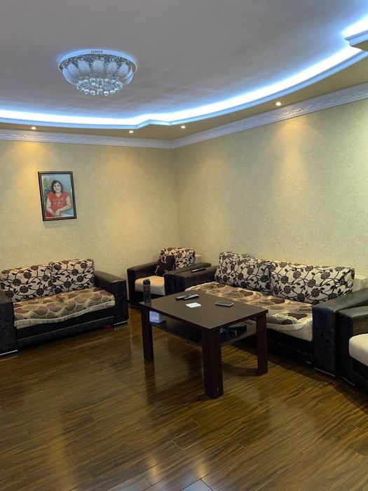 #121 Цум, Айбек, продается 3х комнатная квартира 3/3/9  74м2