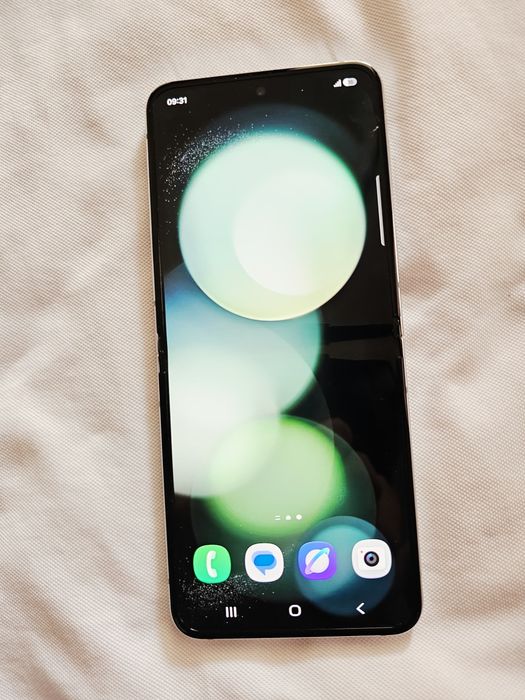 Samsung Z flip 5