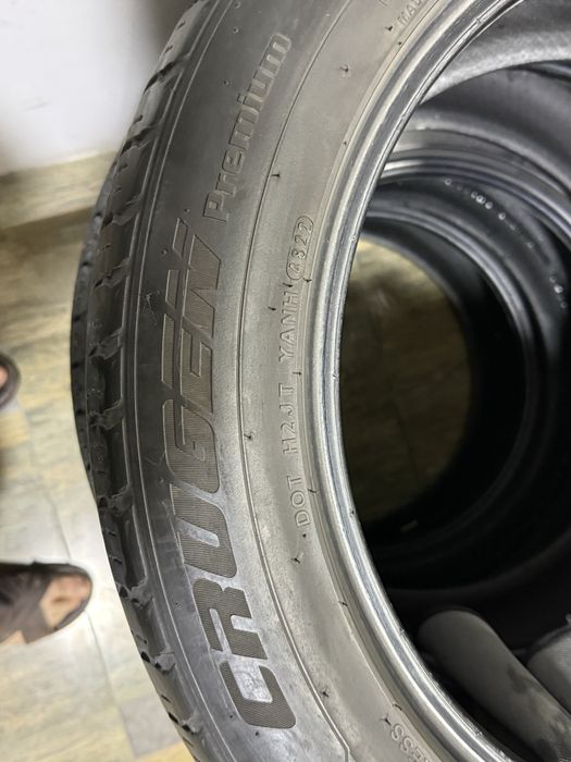 Балон kumho crugen premium корея 235x55x R19  всесезонка
