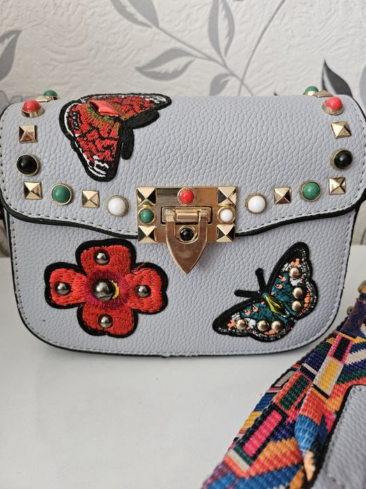 Малка чанта в два цвята