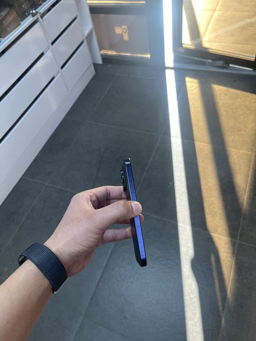 Продам iphone 15 pro 128 гб