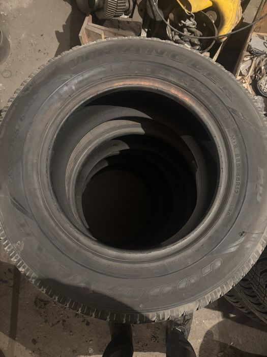 Продам резину good year wrangler r17