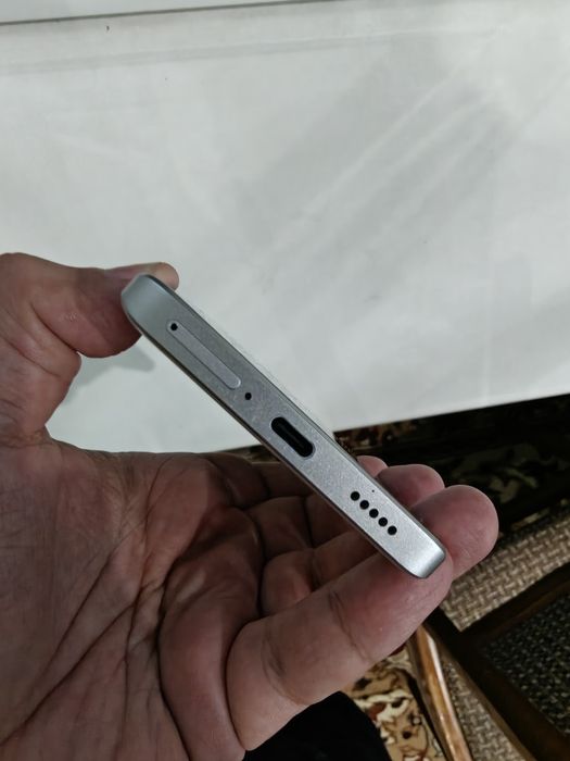 Продам Xiaomi Redmi Note 13 Pro Plus