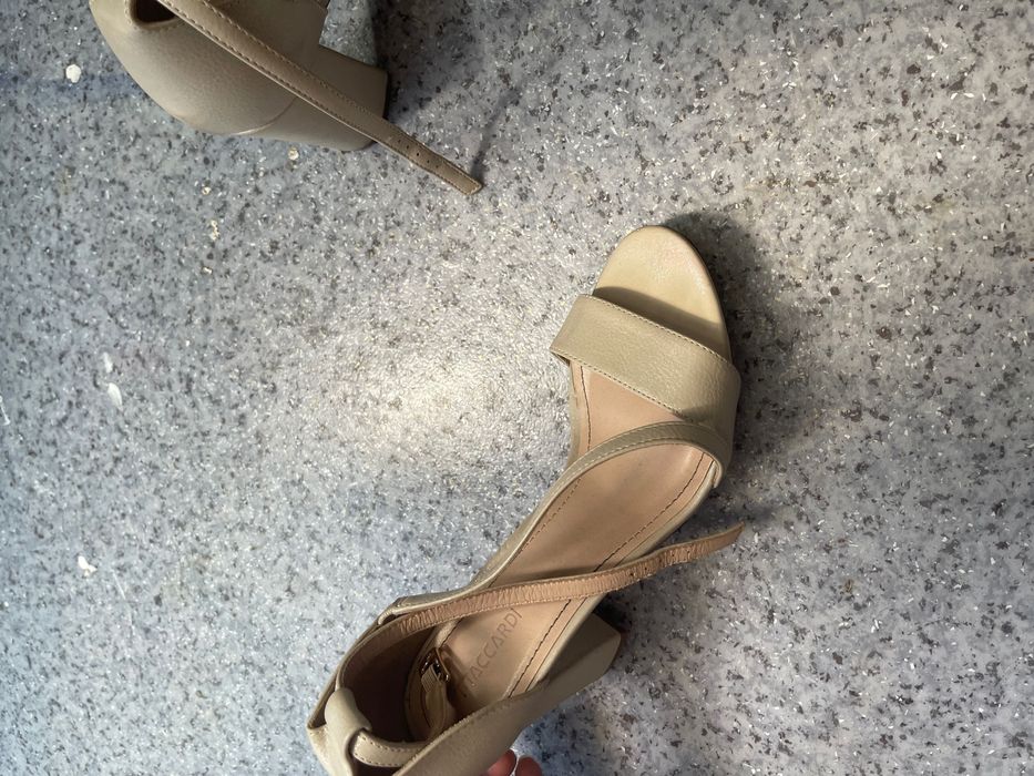 Туфли черные на каблуках 37,5 - 38