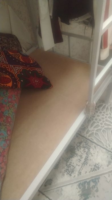 2 etajli temir kravat sotiladi. Prodayotsa dvuxyarosnaya krovat