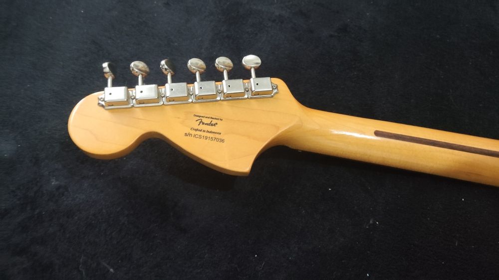 Squier classic vibe 70s (2018 года )