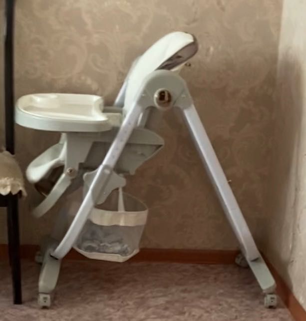 Столик для кормления