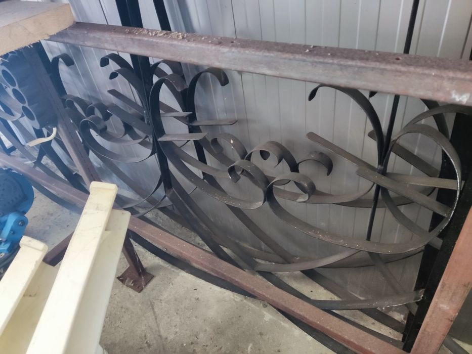 Метален Бар с дървен плот СПЕШНО