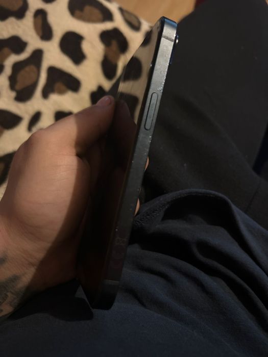 Vand urgent Iphone 14 blue