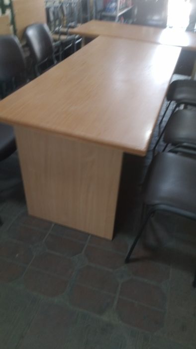 Продаётся офисные стол и стуля