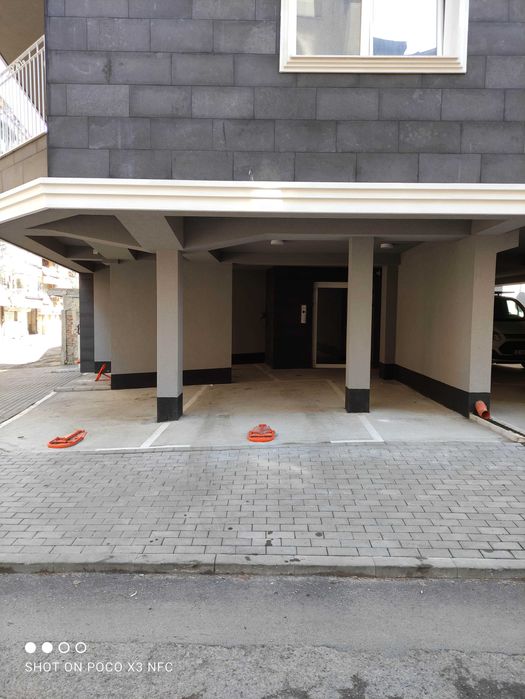 Дава се под наем Гараж / Паркомясто в Варна, Колхозен пазар - 15 кв.м за 102 € - Снимка #2