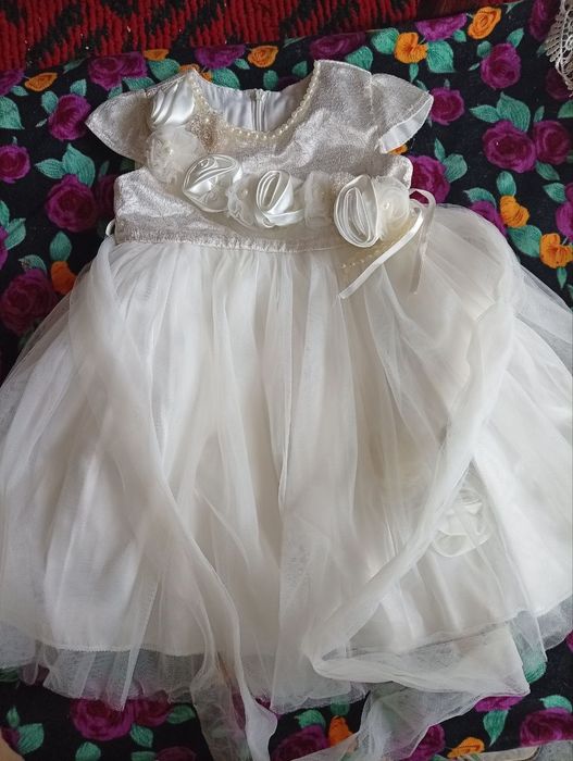 Детская платье на 2-3 годика