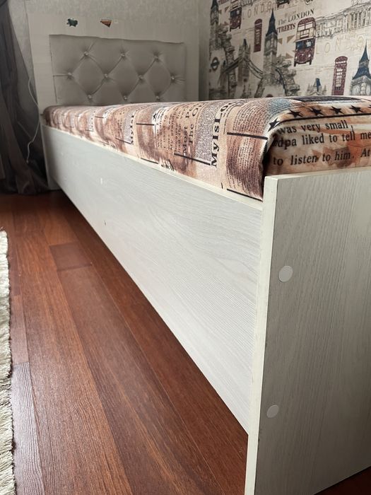 Спальная кровать