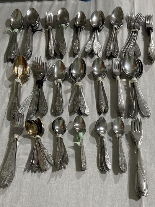 Продается советская ложек больших и обычный, чайная ложки