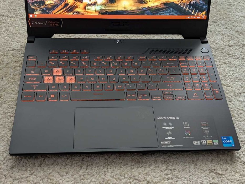 Laptop gaming ASUS TUF F15 i7 13700H / RTX 4070 / 64GB RAM / 1TB SSD