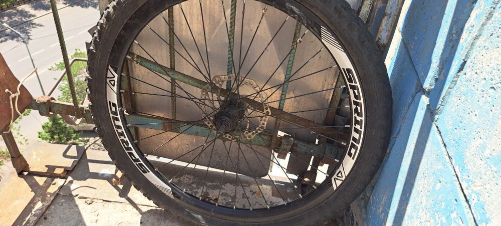 Продам  колесо на велосипед