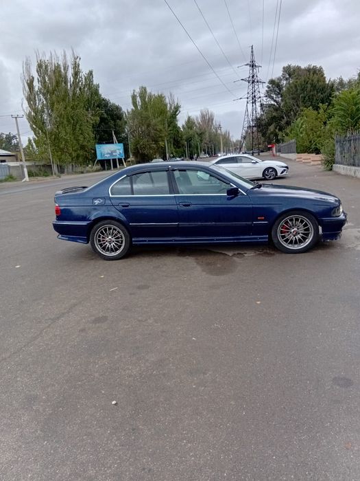 Продам бмв Е39..