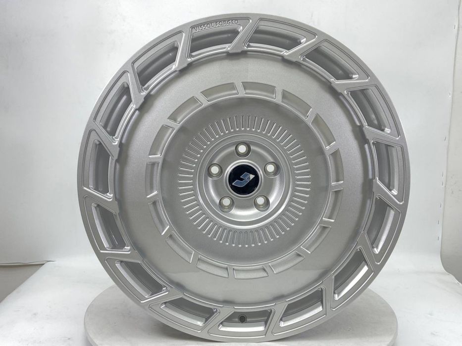 Продам кованные диски с резиной 23 размера на LIXIANG