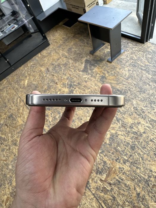 iphone 15 pro max 512GB xolati yaxshi batareya 88%