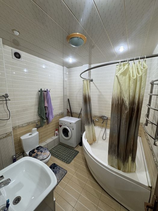 Sheriklikka kvartira bollarga Kosmonavt metro oldida