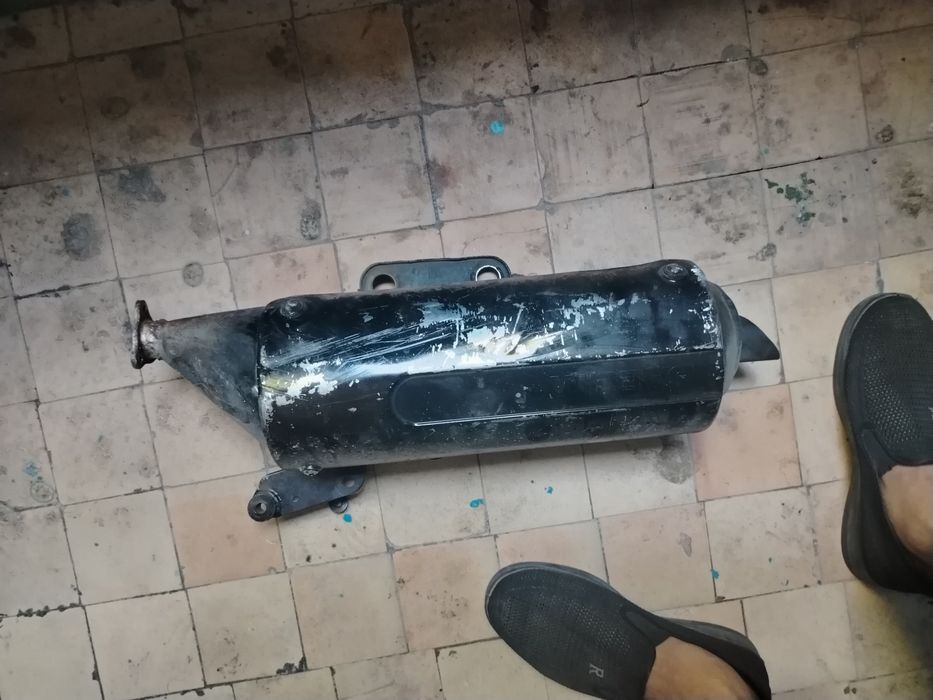 Moto glushitel sotiladi