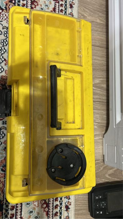 Эхолот Garmin striked vivid 4cv