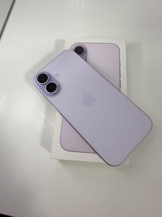 Продавам iPhone 17 256GB