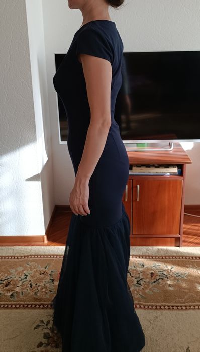 Вечернее платье. Размер 42.