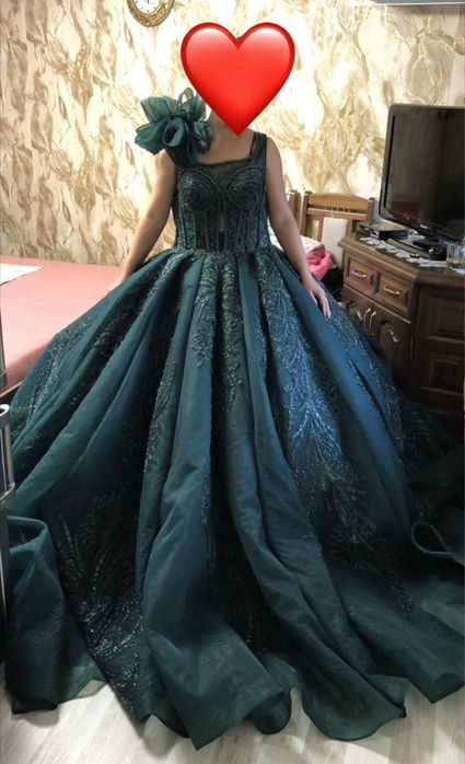 Чисто нова рокля