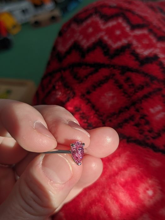 Сребърен пръстен с мойсанит