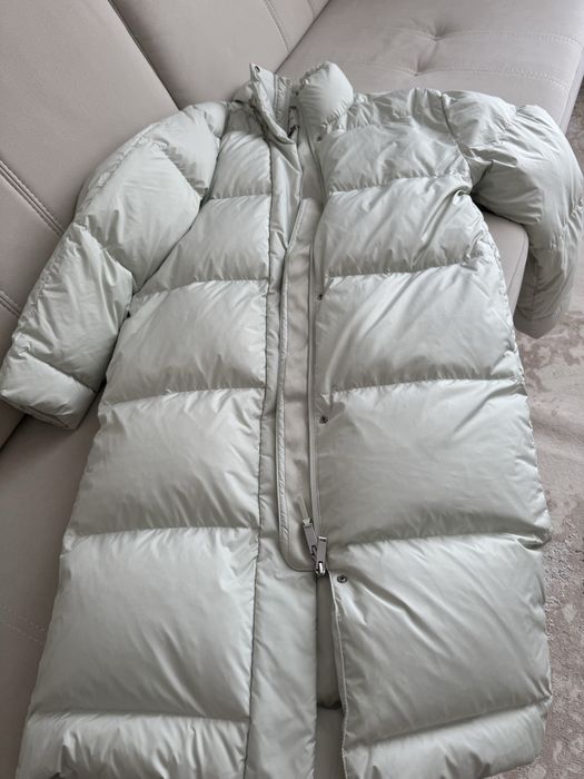 Продам пуховик от calvin klein