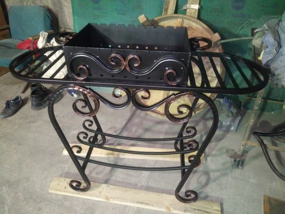 Продам мангал с элементами художественной ковки
