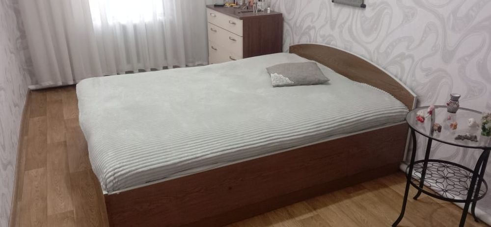 Кровать двухспальная