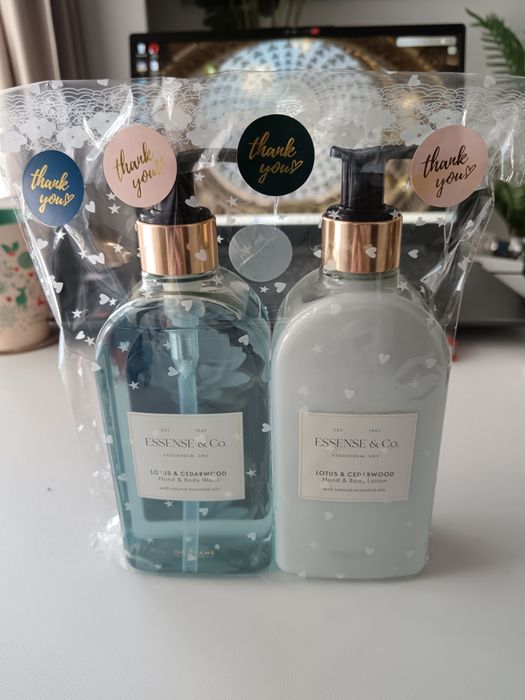 Seturi îngrijire corp Oriflame