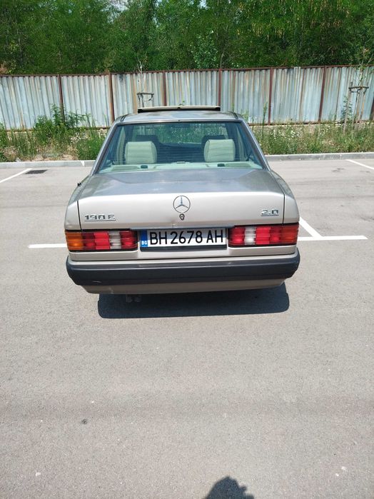 МЕРЦЕДЕС 190 2.0 Бензин