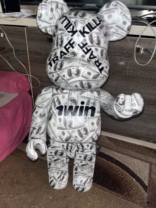 BearBrick 1win 70см