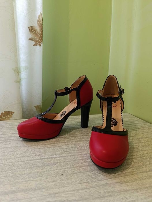 Женские  модельные туфли