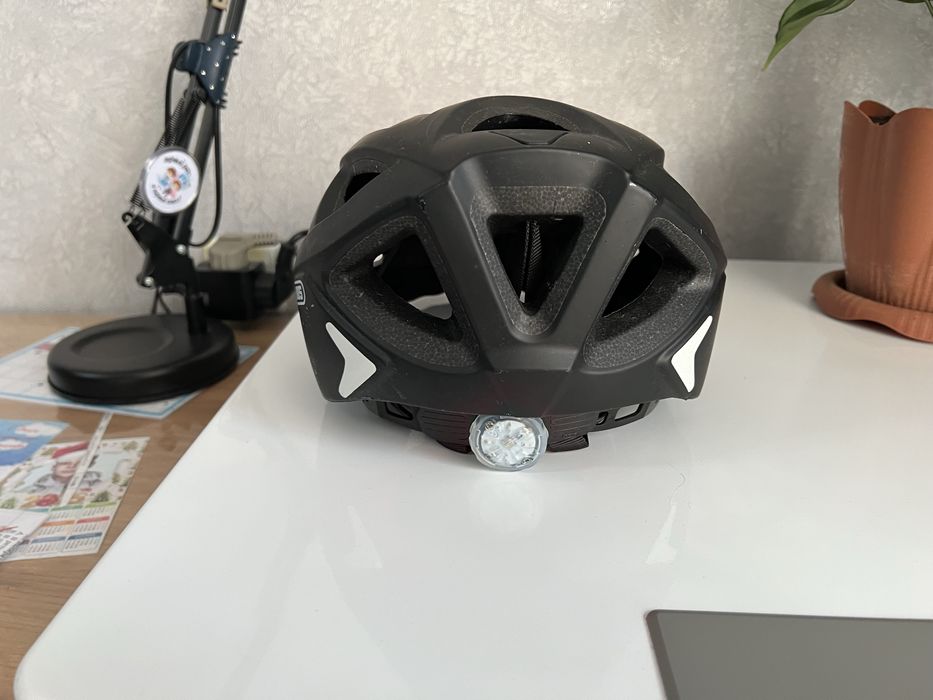 Вело шлем ABUS  в отличном состояние