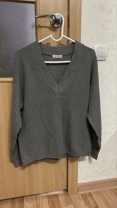 Разгрузка гардероба. Продам свитер