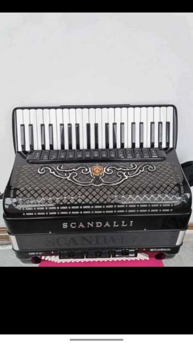 Acordeon Scandalli Super VI XL