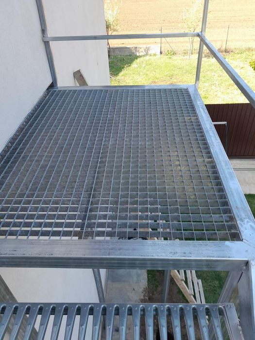 Scara metalica zincata 655x235