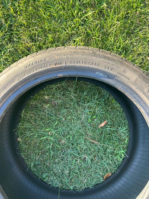 Anvelope de vara Tomket Sport, DOT ianuarie 2024, 245/40/R19, sunt impecabile, au fost utilizate pe masina cateva luni