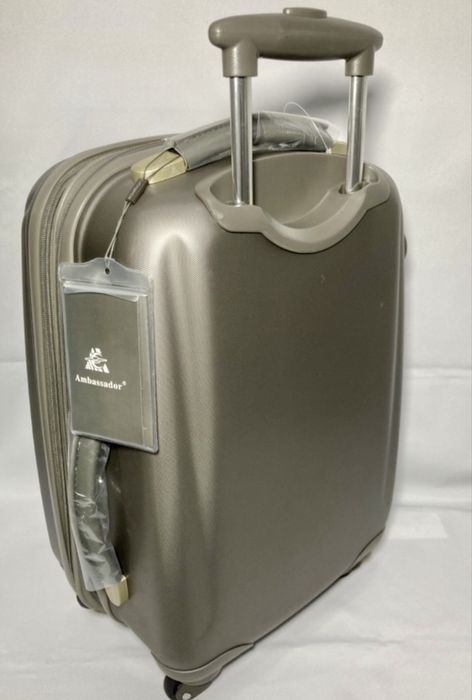 Продам чемодан Ambassador Expander
