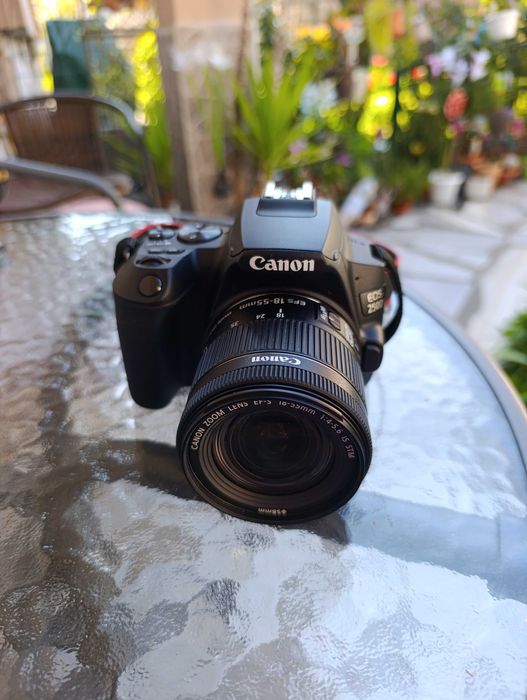 НОВО ФОТОАПАРАТ CANON EOS 250 D + ОБЕКТИВ EF-S 18-55